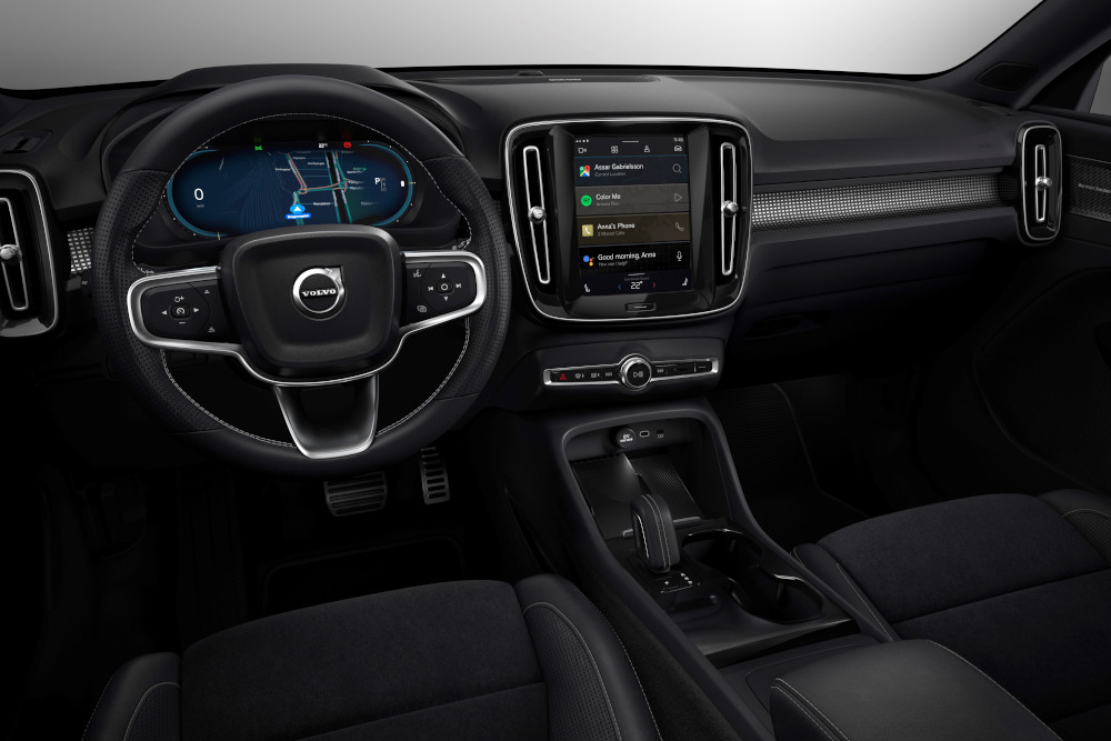 H Volvo αποκαλύπτει το ηλεκτρικό XC40 εσωτερικό