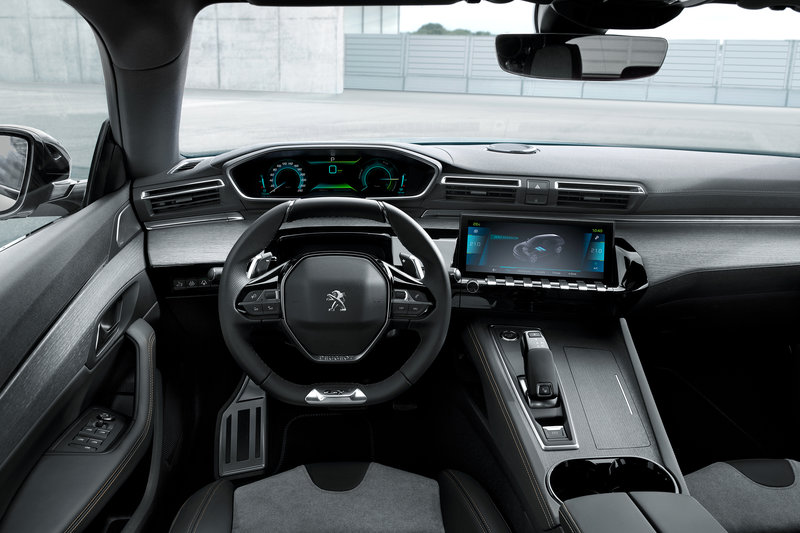 Το εσωτερικό του υβριδικού Peugeot 508