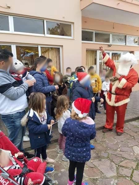 Κάλαντα παρά τις απαγορεύσεις στη Λέσβο