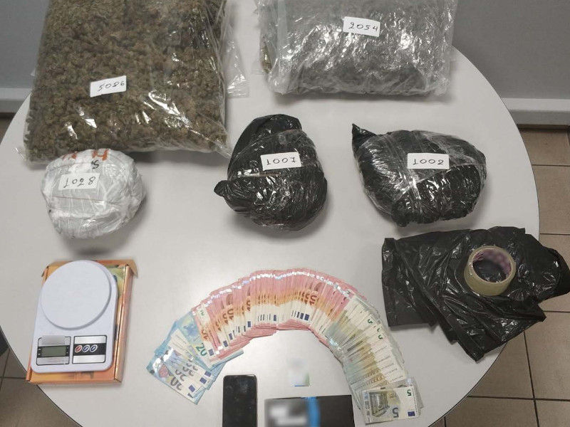Οσα εντόπισε η ΕΛ.ΑΣ. μέσα στο διαμέρισμα στην ανατολική Θεσσαλονίκη