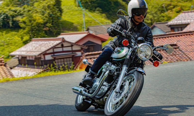 Η Kawasaki δεν έχει προχωρήσει σε αλλαγές στην απόδοση που παραμένει στους 47 ίππους στις 6.000 σ.α.λ. και στα 6,4 κιλά στις 4.800 στροφές.