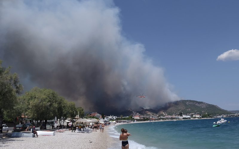 φωτιά στις Κεχριές Κορινθίας