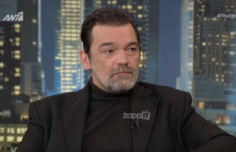 Ο Κωνσταντίνος Καζάκος μίλησε για την «κόντρα» Αλίκης Βουγιουκλάκη και Τζένης Καρέζη/Φωτογραφία: YouTube/Zappit