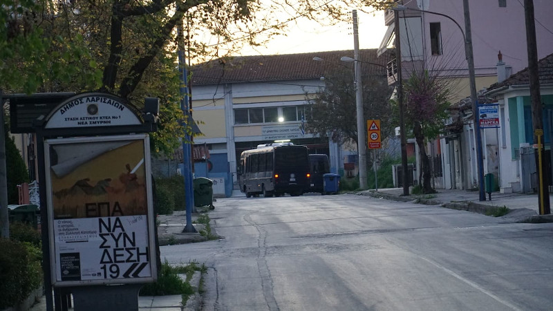 κορωνοϊός Λάρισα Ρομά καραντίνα αστυνομία