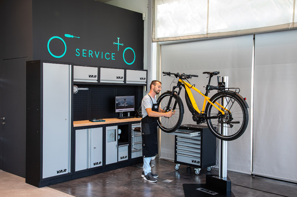 Tο πρώτο experience store με e-Bikes της Kosmoride