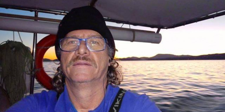 Ο ήρωας ψαράς Κώστας Αρβανίτης που έσωσε 73 άτομα κατά την διάρκεια της φονικής πυρκαγιάς στο Μάτι 