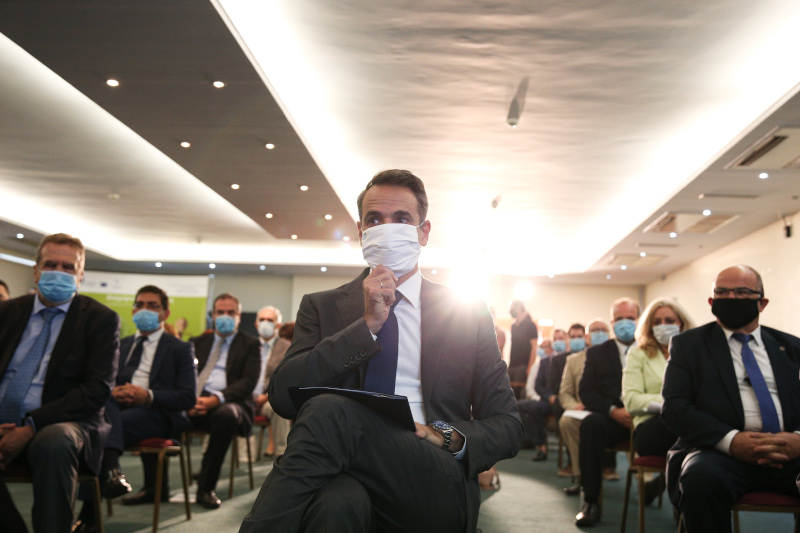 Κυριάκος Μητσοτάκης με μάσκα