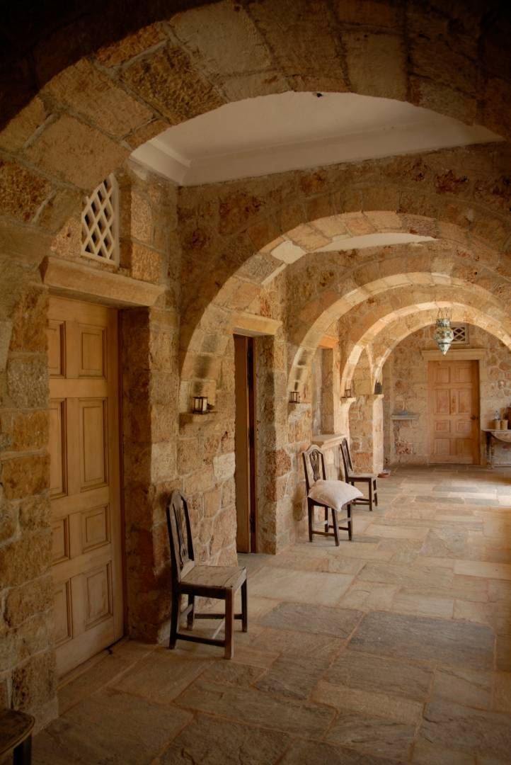 Άλλη άποψη του πέτρινου διαδρόμου