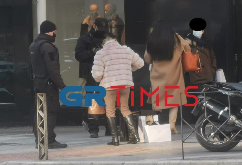 Λιανεμπόριο Θεσσαλονίκη ουρά