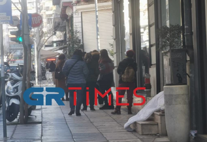 Λιανεμπόριο Θεσσαλονίκη ουρά