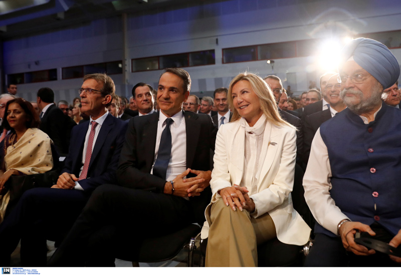 Η Μαρέβα παρευρέθηκε στην ομιλία του πρωθυπουργού και τράβηξε πάνω της όλα τα βλέμματα / Φωτογραφία: INTIME NEWS