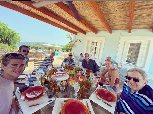 Μαρία Ολυμπία τέως βασιλιάς Κωνσταντίνος οικογενειακό γεύμα