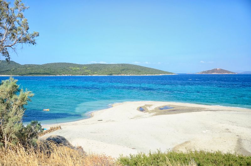 Μεγάλη Αμμος Μαντούδι Νότια Εύβοια