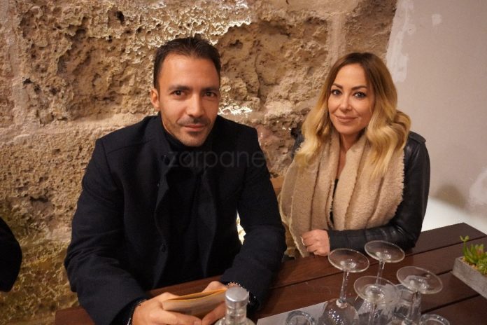 Ο Βασίλης Μουντάκης και η Μελίνα Ασλανίδου σε εκδήλωση στα Χανιά