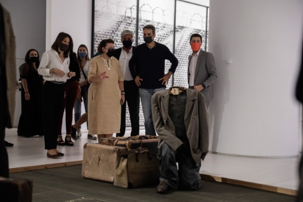 Ο Κυριάκος Μητσοτάκης ξεναγείται στο Μουσείο Σύγχρονης Τέχνης 