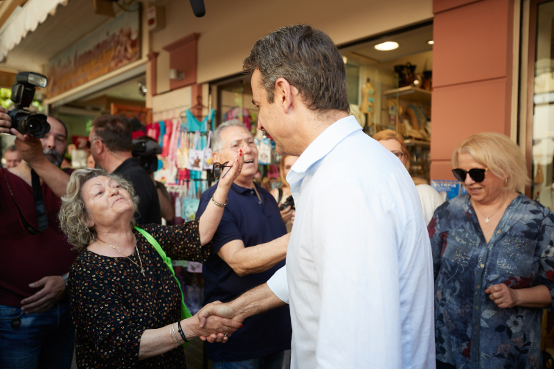 Ο Κυριάκος Μητσοτάκης συνομίλησε με πολίτες 