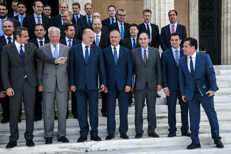 Η φωτογραφία του νέου υπουργικού Συμβουλίου