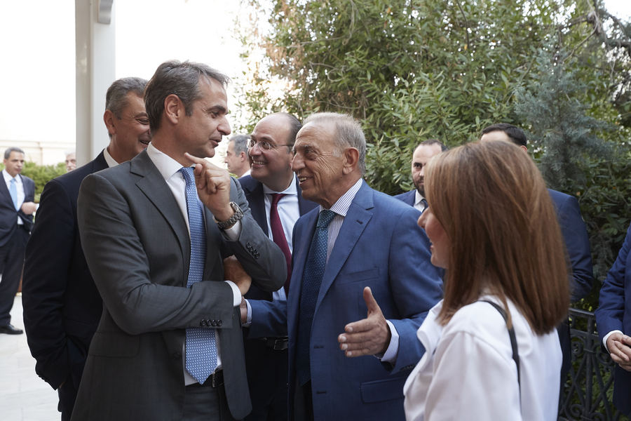 Συνάντηση Μητσοτάκη με 80 περίπου πρωτοεκλεγέντες βουλευτές της ΝΔ