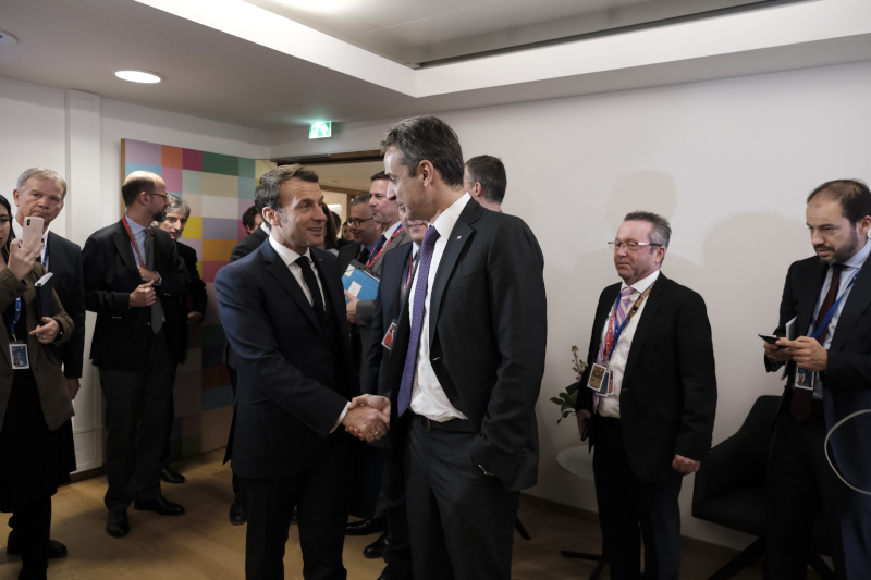 Ο Κυριάκος Μητσοτάκης με τον Γάλλο πρόεδρο Εμανουέλ Μακρόν