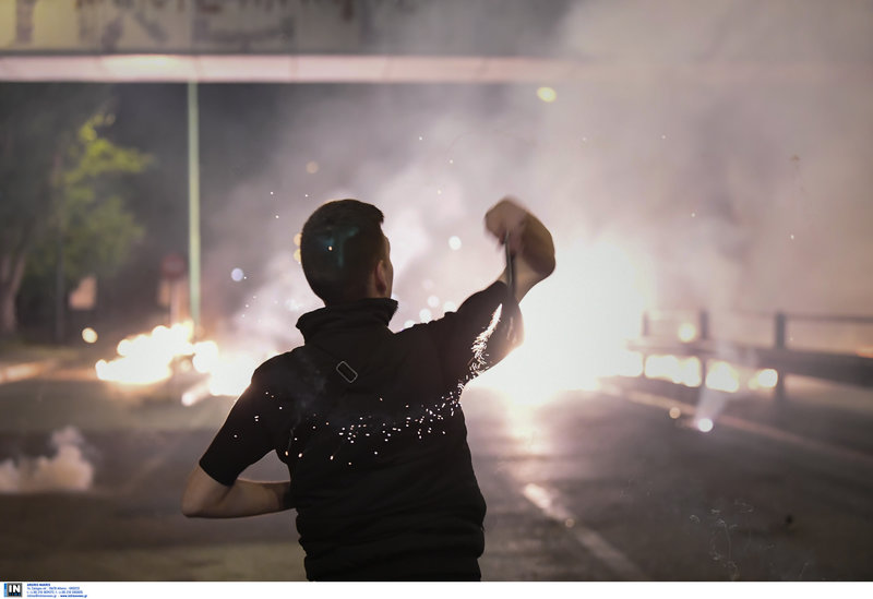 Βεγγαλικά, φωτιές