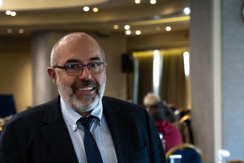 Ο πρόεδρος του ΣΕΑΜΕ Βλάσης Μπισμπίκης