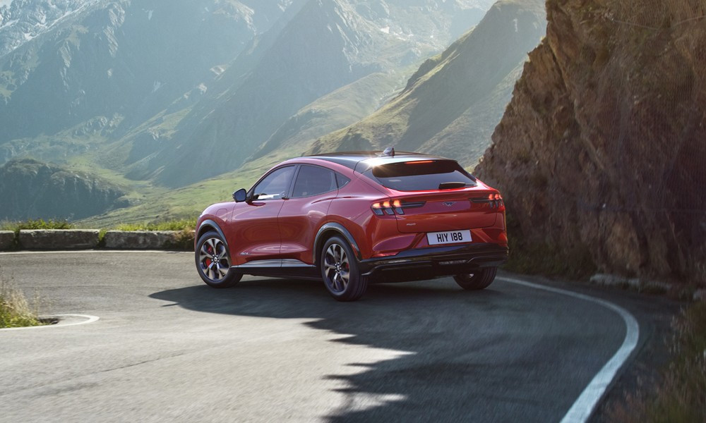 H Ford σχεδιάζει νέο compact ηλεκτρικό SUV