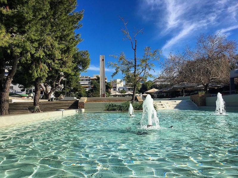 Τα συντριβάνια της πλατείας Νέας Σμύρνης