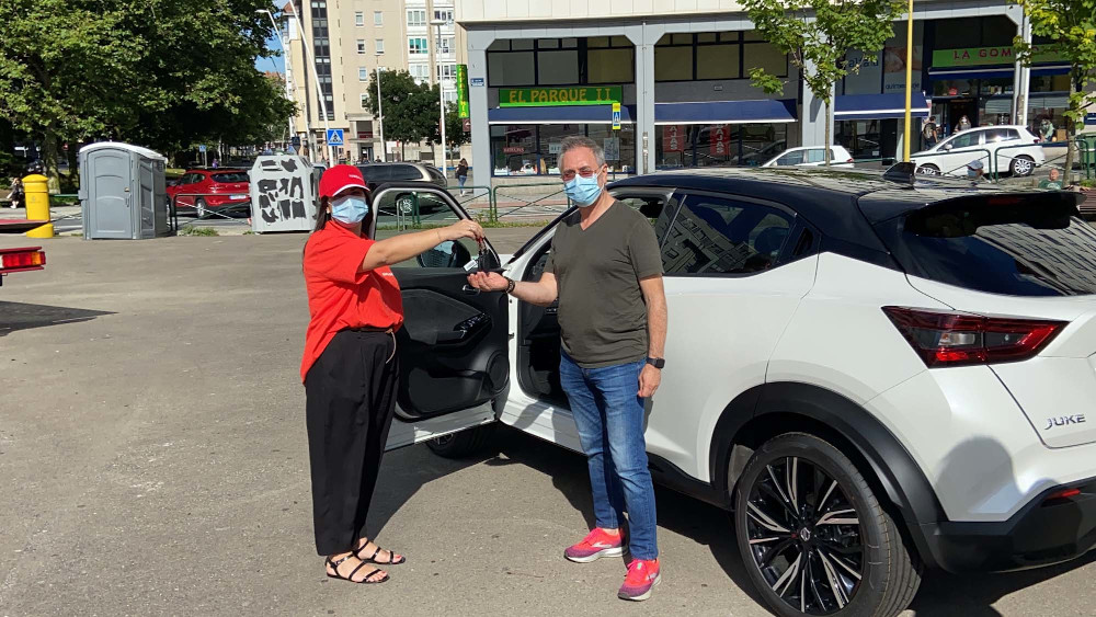 Η Nissan πουλά το πρώτο αυτοκίνητο μέσω WhatsApp