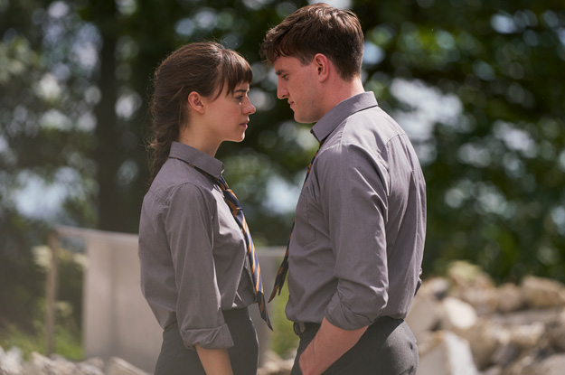 Οι πρωταγωνιστές της τηλεοπτικής σειράς Normal People