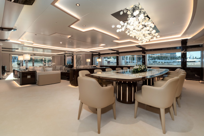 Τραπεζαρία o'pari yacht