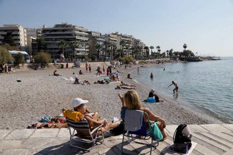 Στη θάλασσα οι Αθηναίοι 