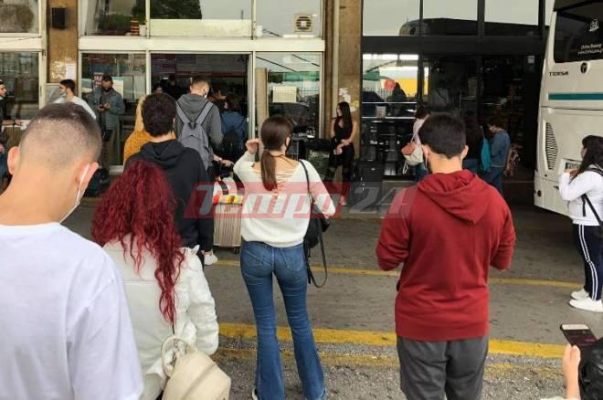 Πάτρα ουρές φοιτητών lockdown