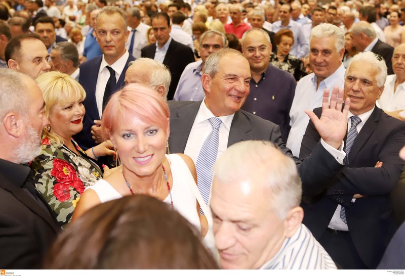Η Νατάσσα Παζαΐτη με τον Κ. Καραμανλή