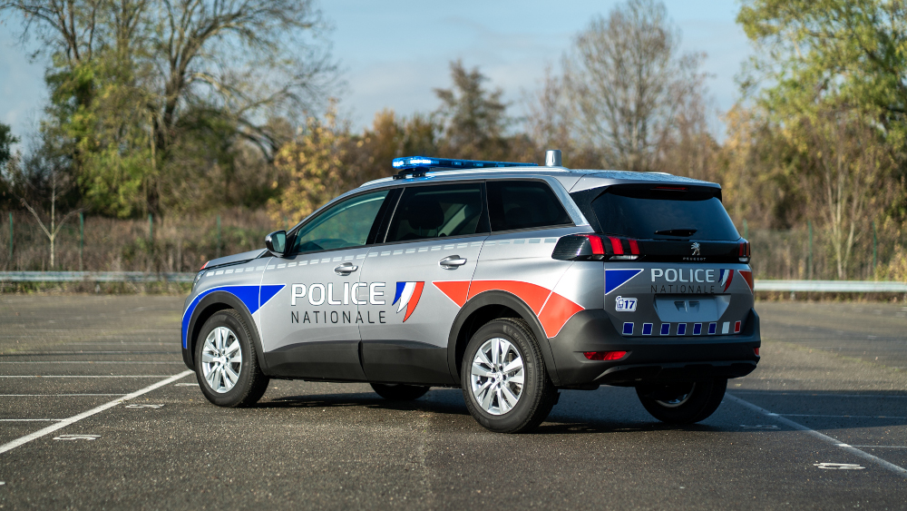 Τα σώματα ασφαλείας της Γαλλίας θα οδηγούν το Peugeot 5008