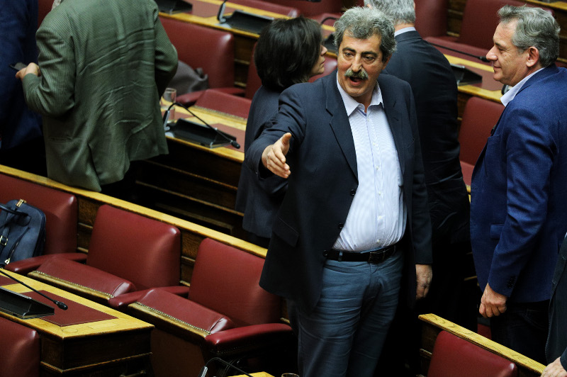 O Πολάκης φωνάζει στη Βουλή
