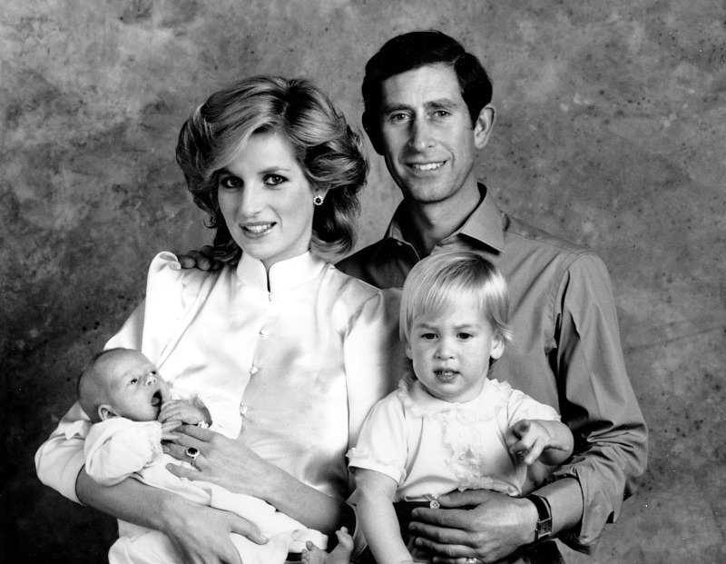 πριγκίπισσα Νταϊάνα, πριγκίπας Κάρολος, πριγκίπας Γουίλιαμ και μωρό Χάρι