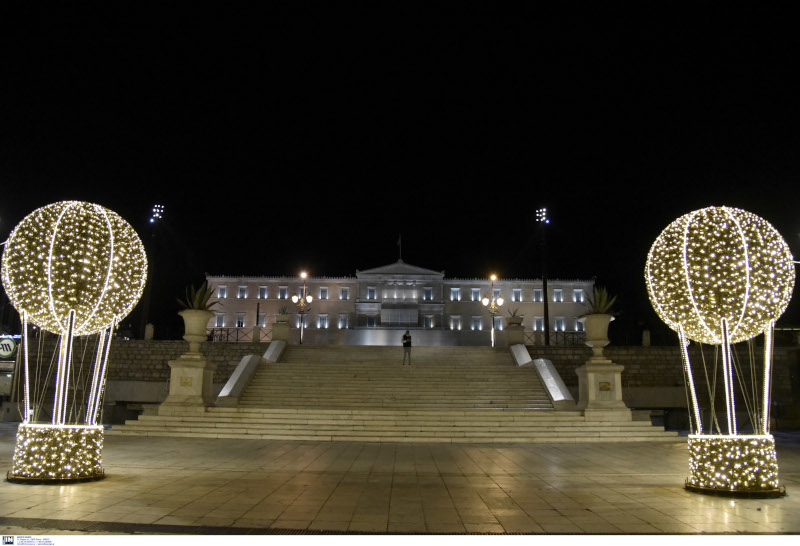 Πρωτοχρονιά άδειο Σύνταγμα