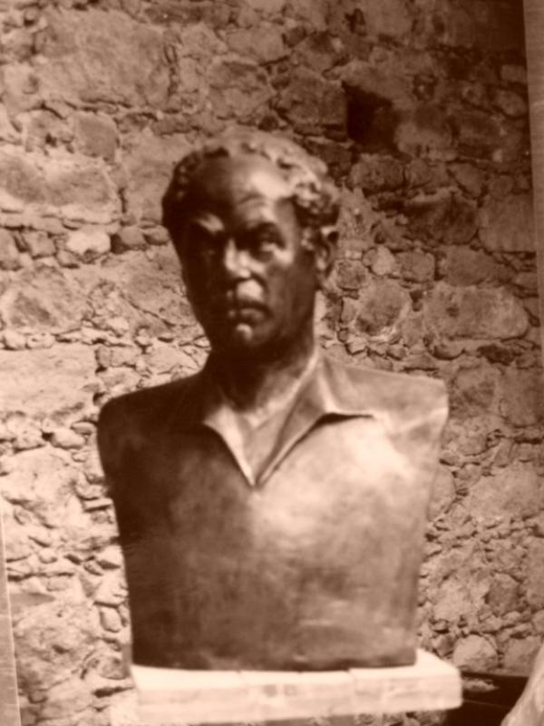 Η προτομή του Μυριβίλη στη Λέσβο