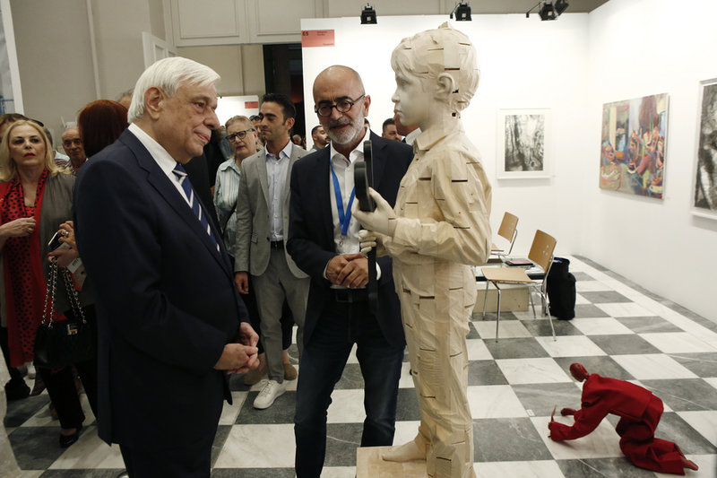 Ο Πρ. Παυλόπουλος στην 24η Art Athina έκθεση στο Ζάππειο-