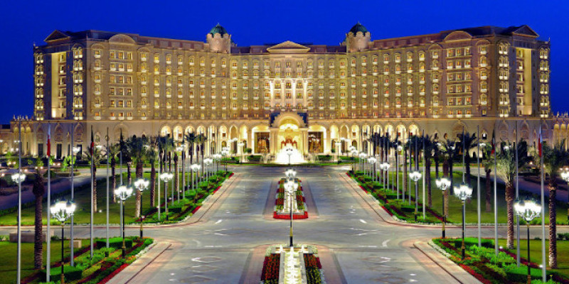 Το πολυτελές ξενοδοχείο Ritz Carlton στο Ριάντ, μετατράπηκε σε προσωρινή φυλακή για Σαουδάραβες πρίγκιπες και πλούσιους επιχειρηματίες