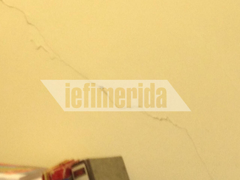 Σεισμός στην Αθήνα ρωγμές στη βουλή