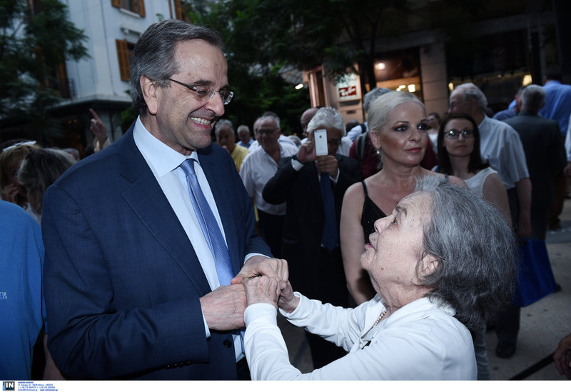 Ο Αντώνης Σαμαράς έγινε αποδέκτης θερμών εκδηλώσεων