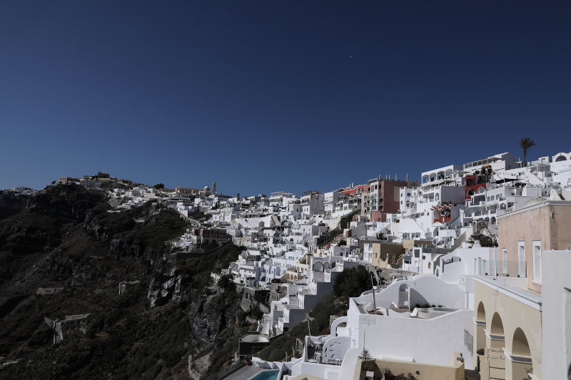 Σαντορίνη σπίτια βράχος