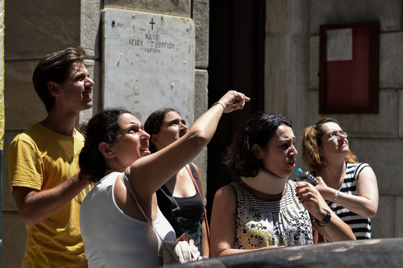 Κόσμος βγήκε στους δρόμους