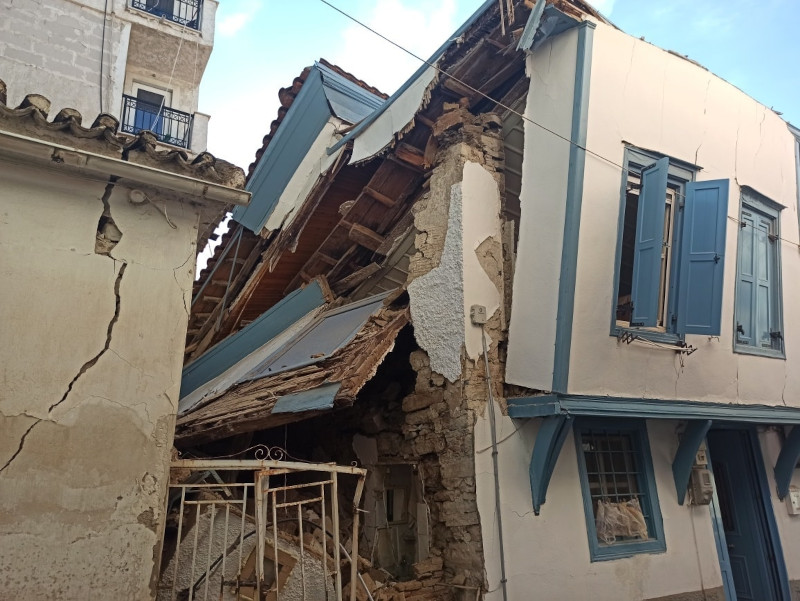 Μεγάλη καταστροφή σε κτίριο στην Σάμο