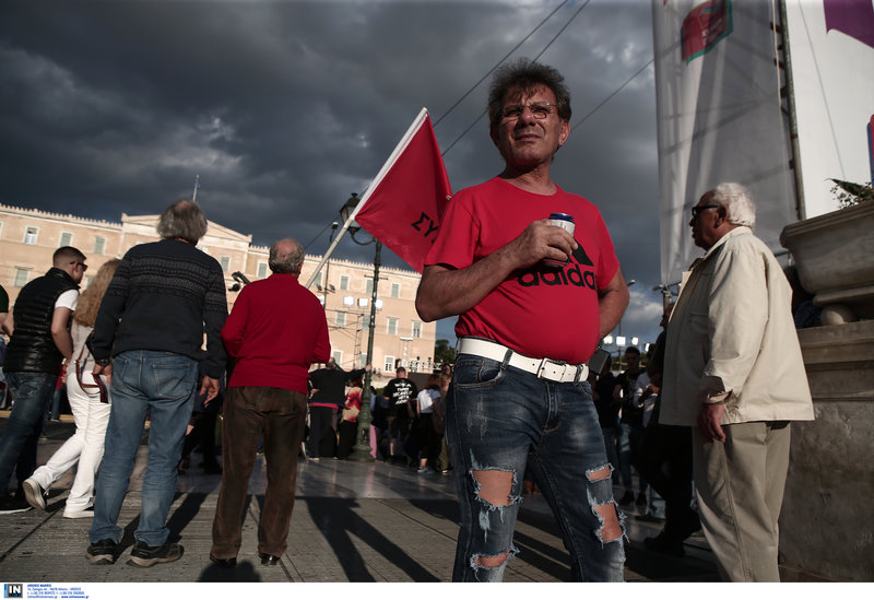 Συγκεντρωθέντες στο Σύνταγμα