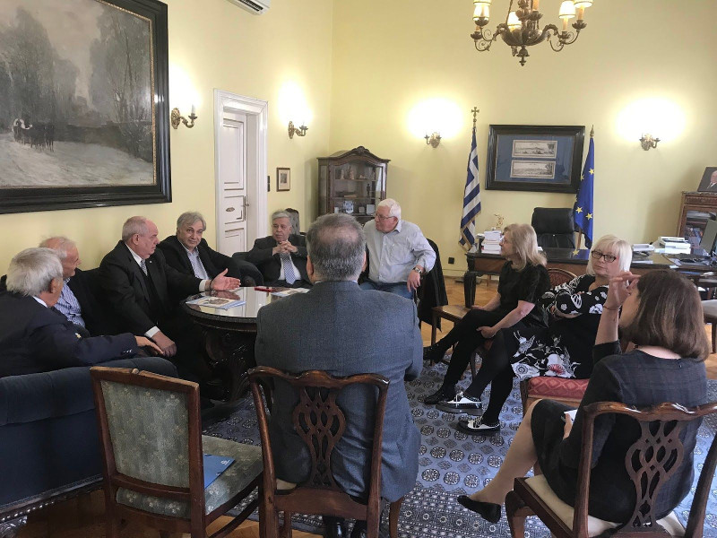 Η συνάντηση του Τέρενς Κουίκ με τους ομογενείς της Ουγγαρίας