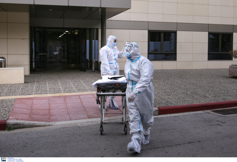 Διακομιδή ασθενών Covid-19 στην επιταχθείσα κλινική