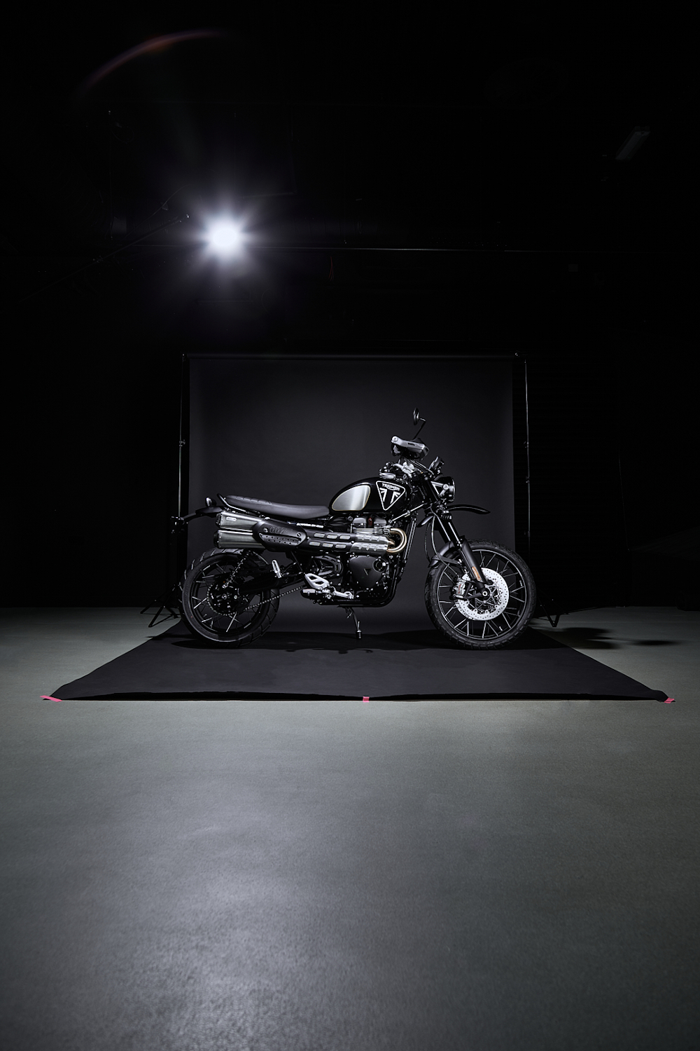 Triumph Scrambler 1200 σε έκδοση «James Bond»