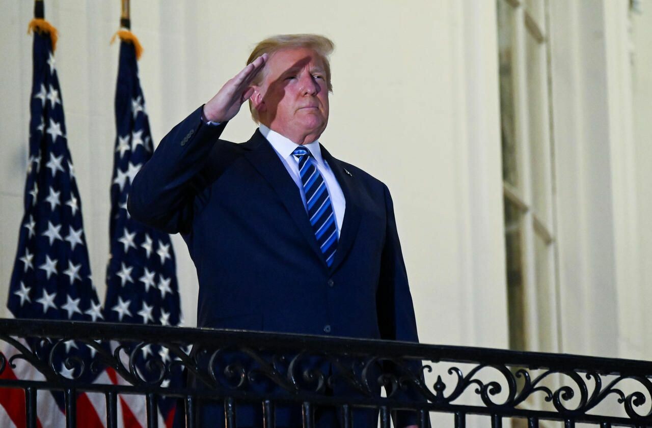 Ο Τραμπ επέστρεψε στον Λευκό Οίκο και έβγαλε επιδεικτικά τη μάσκα του -Οργή  μετά το νέο σόου | ΚΟΣΜΟΣ | iefimerida.gr